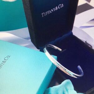 Tiffany & Co Silver Bracelet with Blue Pouch